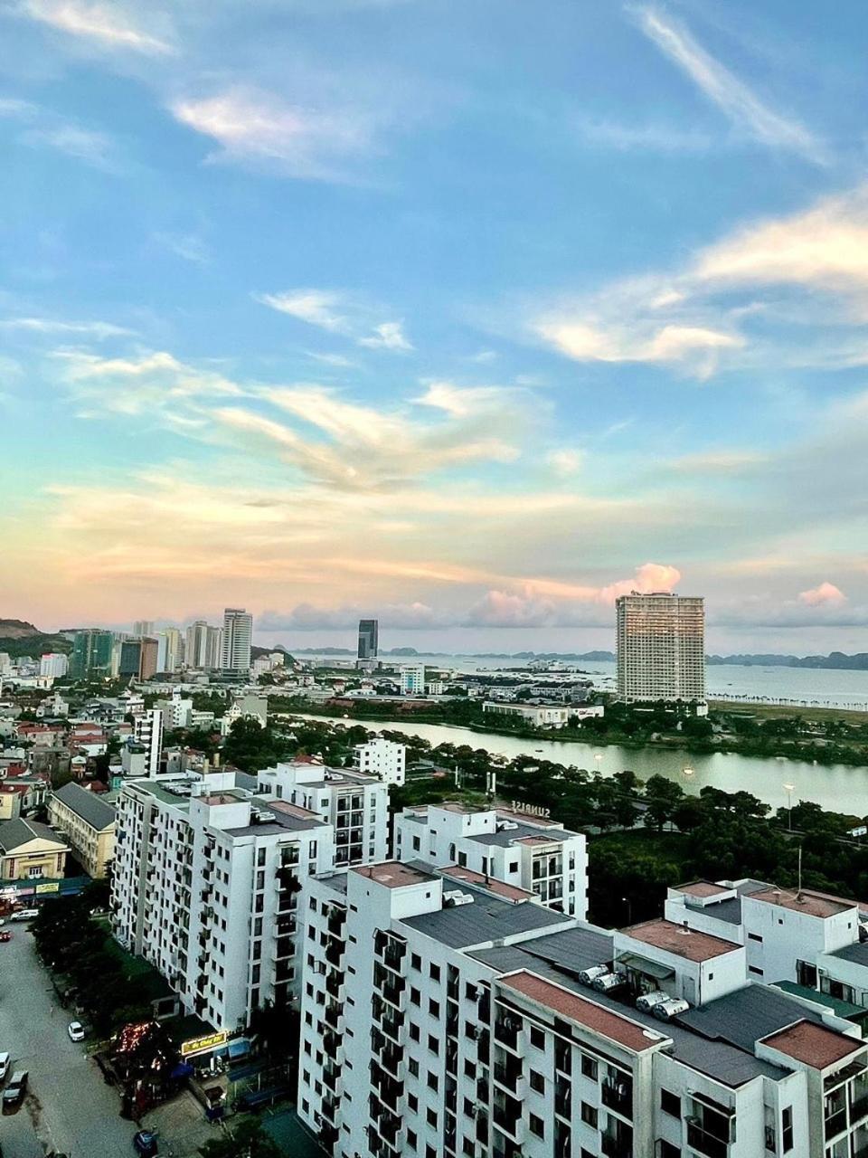 May House Green Bay Garden Ha Long - Near Marina Beach Екстериор снимка